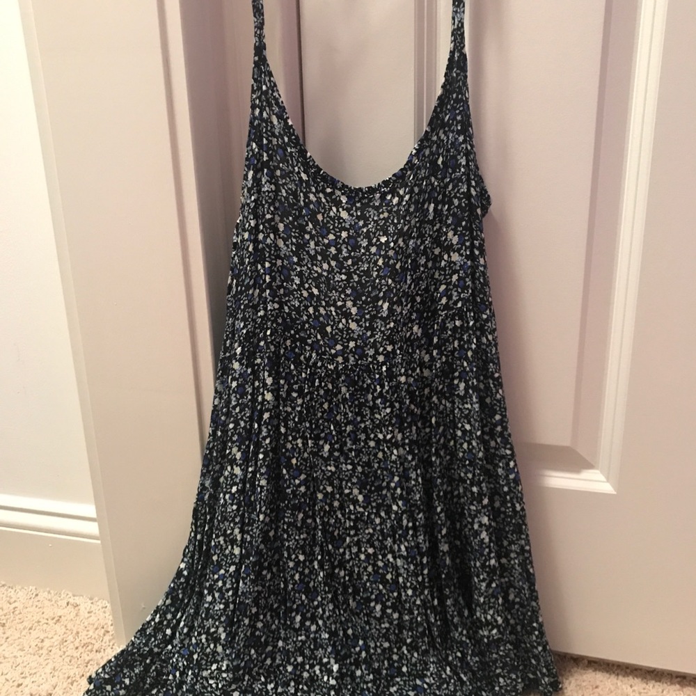 Don’t Ask Why dress by American Eagle - Picture 2 of 6